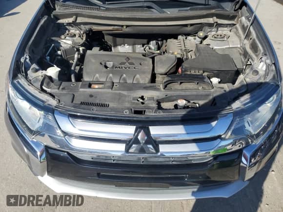 2017 Mitsubishi Outlander SE с VIN JA4AD3A36HZ047120, выставлен на аукционе Copart как лот 86669545 с пробегом 121 539 миль миль и Списание • Salvage title. История ставок и продаж доступна на DreamBid. Изображение 12.