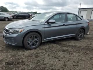 ✅ 2023 Volkswagen Jetta SE • VIN: 3VW7M7BU1PM043391 • Lot: 61432555. Wystawiony na Copart z przebiegiem Nie podano. Bezpłatny archiwum sprzedaży aukcyjnych z USA i szczegółowy raport historii pojazdu na DreamBid. Zdjęcie 1.