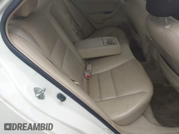 ✅ 2008 Acura TSX • VIN: JH4CL96848C020220 • Lot: 42146463. Listed on IAAI with 172,345 mi. Free auction sales archive from the USA and detailed vehicle history report at DreamBid. Image 8.