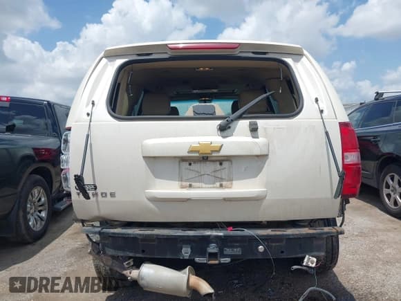 ✅ 2013 Chevrolet Tahoe LTZ • VIN: 1GNSCCE01DR115533 • Lot: 42515922. Listed on IAAI with 175,078 mi. Free auction sales archive from the USA and detailed vehicle history report at DreamBid. Image 6.
