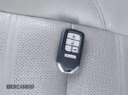 ✅ 2019 Honda CR-V EX-L • VIN: 5J6RW1H83KA047794 • Lot: 43128236. Wystawiony na IAAI z przebiegiem 100 078 mil. Bezpłatny archiwum sprzedaży aukcyjnych z USA i szczegółowy raport historii pojazdu na DreamBid. Zdjęcie 11.