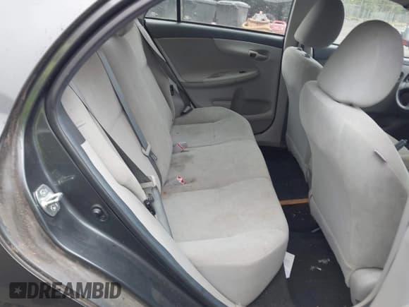 ✅ 2012 Toyota Corolla L • VIN: 2T1BU4EE8CC910823 • Lot: 42858806. Wystawiony na IAAI z przebiegiem 80 860 mil. Bezpłatny archiwum sprzedaży aukcyjnych z USA i szczegółowy raport historii pojazdu na DreamBid. Zdjęcie 8.