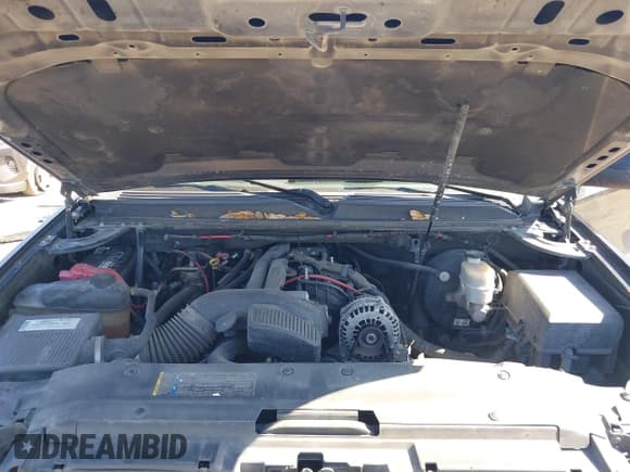 ✅ 2008 GMC Yukon SLT 4SA • VIN: 1GKFC13J38R135268 • Lot: 43620899. Listed on IAAI with 266,388 mi. Free auction sales archive from the USA and detailed vehicle history report at DreamBid. Image 10.