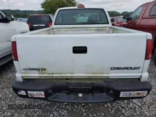 ✅ 2003 Chevrolet S-10 LS • VIN: 1GCDT19X238212984 • Лот: 72508284. Опубликован ранее на Copart с пробегом 158 343 миль. Бесплатный доступ к архиву аукционных продаж из США и подробный отчёт об истории автомобиля на DreamBid. Изображение 6.