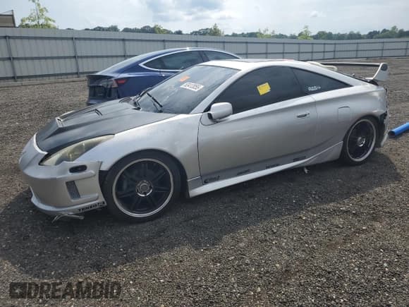 ✅ 2001 Toyota Celica GT • VIN: JTDDR32T810092556 • Lot: 63412055. Wystawiony na Copart z przebiegiem Nie podano. Bezpłatny archiwum sprzedaży aukcyjnych z USA i szczegółowy raport historii pojazdu na DreamBid. Zdjęcie 1.