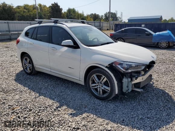 ✅ 2017 BMW X1 xDrive28i • VIN: WBXHT3C39H5F83710 • Lot: 71954315. Listed on Copart with 69,530 mi. Free auction sales archive from the USA and detailed vehicle history report at DreamBid. Image 4.