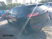 ✅ 2018 Jeep Cherokee Latitude • VIN: 1C4PJLCB0JD542574 • Lot: 42506963. Listed on IAAI with 82,474 mi. Free auction sales archive from the USA and detailed vehicle history report at DreamBid. Image 3.