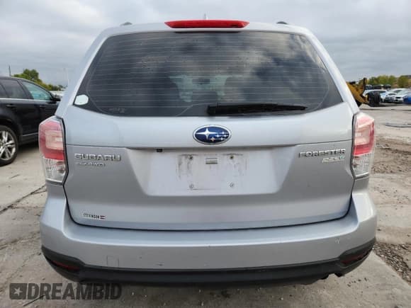 ✅ 2017 Subaru Forester • VIN: JF2SJABC9HH525396 • Lot: 85376095. Wystawiony na Copart z przebiegiem 93 231 mil. Bezpłatny archiwum sprzedaży aukcyjnych z USA i szczegółowy raport historii pojazdu na DreamBid. Zdjęcie 6.