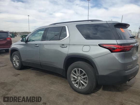 ✅ 2023 Chevrolet Traverse LT Cloth • VIN: 1GNERGKW7PJ138152 • Lot: 82720665. Wystawiony na Copart z przebiegiem 30 523 mil. Bezpłatny archiwum sprzedaży aukcyjnych z USA i szczegółowy raport historii pojazdu na DreamBid. Zdjęcie 2.