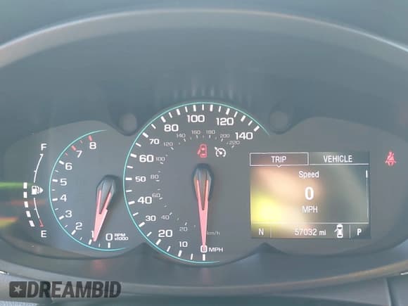 ✅ 2020 Chevrolet Trax LT • VIN: KL7CJPSBXLB313631 • Lot: 42590312. Wystawiony na IAAI z przebiegiem 57 032 mil. Bezpłatny archiwum sprzedaży aukcyjnych z USA i szczegółowy raport historii pojazdu na DreamBid. Zdjęcie 7.