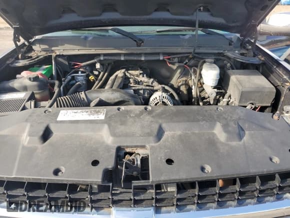 ✅ 2008 Chevrolet Silverado 2500HD 1LT • VIN: 1GCHK29K38E175855 • Lot: 71633335. Wystawiony na Copart z przebiegiem 94 480 mil. Bezpłatny archiwum sprzedaży aukcyjnych z USA i szczegółowy raport historii pojazdu na DreamBid. Zdjęcie 11.