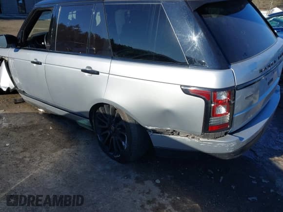 ✅ 2017 Land Rover Range Rover • VIN: SALGS2FE3HA341835 • Lot: 41433389. Wystawiony na IAAI z przebiegiem 95 879 mil. Bezpłatny archiwum sprzedaży aukcyjnych z USA i szczegółowy raport historii pojazdu na DreamBid. Zdjęcie 16.
