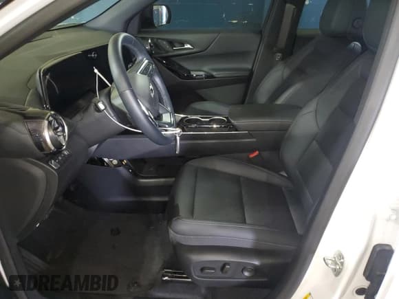 ✅ 2025 Chevrolet Equinox AWD LT • VIN: 3GNAXPEG6SL162873 • Lot: 68659435. Wystawiony na Copart z przebiegiem 8 322 mil. Bezpłatny archiwum sprzedaży aukcyjnych z USA i szczegółowy raport historii pojazdu na DreamBid. Zdjęcie 7.