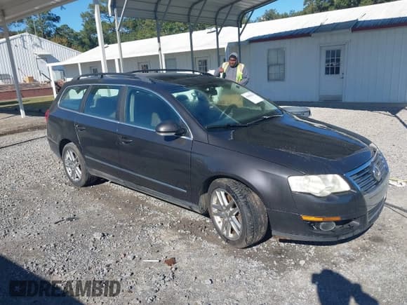 ✅ 2008 Volkswagen Passat Lux • VIN: WVWTK93C48E106743 • Лот: 43601621. Опубликован ранее на IAAI с пробегом 155 316 миль. Бесплатный доступ к архиву аукционных продаж из США и подробный отчёт об истории автомобиля на DreamBid. Изображение 1.