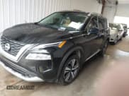 ✅ 2023 Nissan Rogue Platinum • VIN: JN8BT3DC4PW106338 • Lot: 41789620. Wystawiony na IAAI z przebiegiem 28 898 mil. Bezpłatny archiwum sprzedaży aukcyjnych z USA i szczegółowy raport historii pojazdu na DreamBid. Zdjęcie 17.