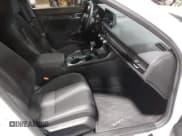 ✅ 2024 Honda Civic Sport • VIN: 19XFL2H86RE019082 • Lot: 43540215. Wystawiony na IAAI z przebiegiem 24 478 mil. Bezpłatny archiwum sprzedaży aukcyjnych z USA i szczegółowy raport historii pojazdu na DreamBid. Zdjęcie 5.