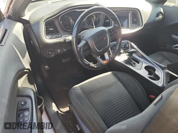 ✅ 2019 Dodge Challenger SXT • VIN: 2C3CDZAG2KH503923 • Lot: 86681455. Wystawiony na Copart z przebiegiem 50 054 mil. Bezpłatny archiwum sprzedaży aukcyjnych z USA i szczegółowy raport historii pojazdu na DreamBid. Zdjęcie 8.