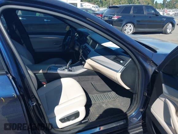 ✅ 2014 BMW 5 Series 535i • VIN: WBA5B1C52ED477636 • Lot: 43436741. Listed on IAAI with 160,133 mi. Free auction sales archive from the USA and detailed vehicle history report at DreamBid. Image 5.