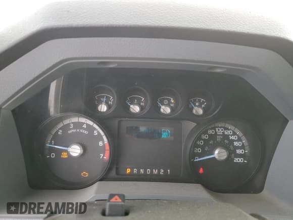 ✅ 2015 Ford F-350 Platinum • VIN: 1FT8W3B6XFEA90449 • Lot: 83409674. Listed on Copart with 208,629 mi. Free auction sales archive from the USA and detailed vehicle history report at DreamBid. Image 9.