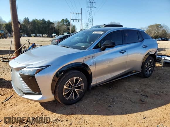 ✅ 2024 Lexus RZ 300e Premium • VIN: JTJABABB8RA005034 • Lot: 43785845. Listed on Copart with 2,167 mi. Free auction sales archive from the USA and detailed vehicle history report at DreamBid. Image 1.