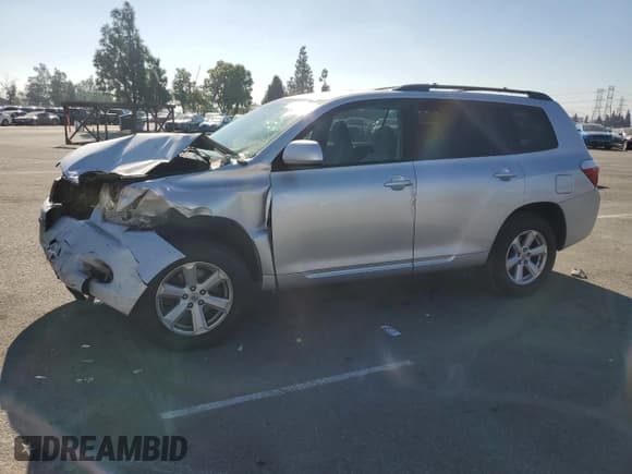✅ 2010 Toyota Highlander • VIN: 5TDZK3EHXAS012964 • Lot: 91880245. Listed on Copart with Not provided. Free auction sales archive from the USA and detailed vehicle history report at DreamBid. Image 1.