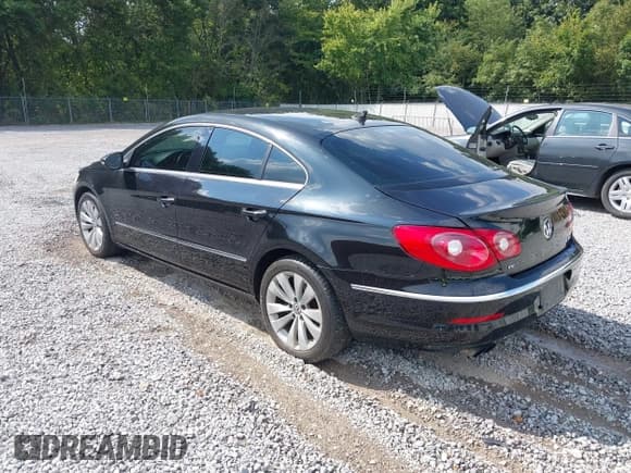 ✅ 2011 Volkswagen CC Sport • VIN: WVWMN7AN7BE720794 • Lot: 43029563. Wystawiony na IAAI z przebiegiem 184 291 mil. Bezpłatny archiwum sprzedaży aukcyjnych z USA i szczegółowy raport historii pojazdu na DreamBid. Zdjęcie 3.