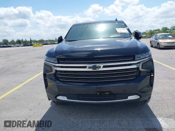 ✅ 2022 Chevrolet Suburban LT • VIN: 1GNSKCKD6NR220063 • Lot: 42255869. Listed on IAAI with 89,789 mi. Free auction sales archive from the USA and detailed vehicle history report at DreamBid. Image 13.