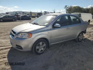 ✅ 2008 Chevrolet Aveo LS • VIN: KL1TD56698B070985 • Lot: 44812405. Wystawiony na Copart z przebiegiem 81 715 mil. Bezpłatny archiwum sprzedaży aukcyjnych z USA i szczegółowy raport historii pojazdu na DreamBid. Zdjęcie 1.