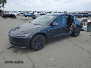 ✅ 2025 Tesla Model 3 Long Range • VIN: 5YJ3E1EA8SF920940 • Lot: 81721015. Wystawiony na Copart z przebiegiem 8 047 mil. Bezpłatny archiwum sprzedaży aukcyjnych z USA i szczegółowy raport historii pojazdu na DreamBid. Zdjęcie 1.