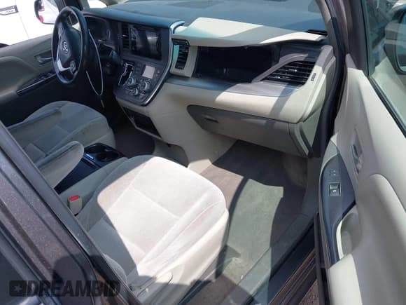 ✅ 2015 Toyota Sienna LE AAS • VIN: 5TDKK3DC8FS594979 • Lot: 42137215. Listed on IAAI with 122,525 mi. Free auction sales archive from the USA and detailed vehicle history report at DreamBid. Image 5.