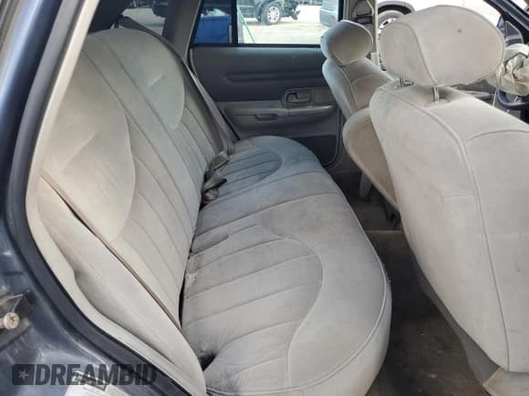 ✅ 1997 Ford Crown Victoria • VIN: 2FALP73WXVX130545 • Lot: 78477614. Wystawiony na Copart z przebiegiem 164 385 mil. Bezpłatny archiwum sprzedaży aukcyjnych z USA i szczegółowy raport historii pojazdu na DreamBid. Zdjęcie 10.