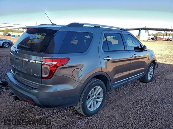 ✅ 2013 Ford Explorer XLT • VIN: 1FM5K8D89DGC95008 • Lot: 93957345. Wystawiony na Copart z przebiegiem 140 526 mil. Bezpłatny archiwum sprzedaży aukcyjnych z USA i szczegółowy raport historii pojazdu na DreamBid. Zdjęcie 3.