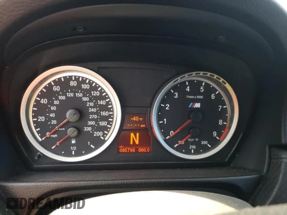 ✅ 2013 BMW M3 • VIN: WBSKG9C56DJ593825 • Lot: 75298514. Listed on Copart with 85,798 mi. Free auction sales archive from the USA and detailed vehicle history report at DreamBid. Image 9.