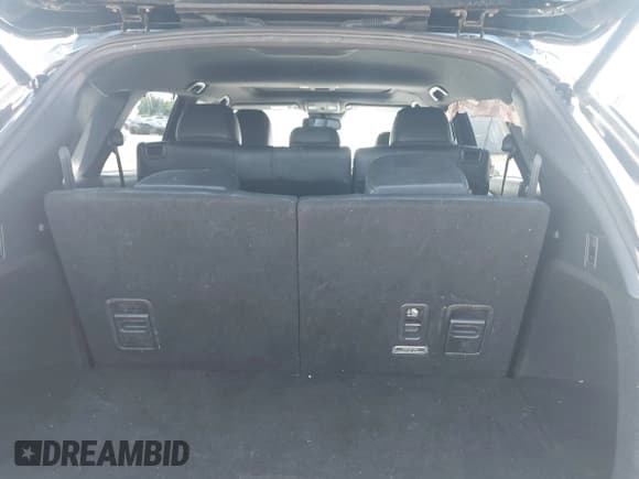 ✅ 2016 Mazda CX-9 Grand Touring • VIN: JM3TCADY3G0109113 • Lot: 42673583. Wystawiony na IAAI z przebiegiem 122 463 mil. Bezpłatny archiwum sprzedaży aukcyjnych z USA i szczegółowy raport historii pojazdu na DreamBid. Zdjęcie 17.