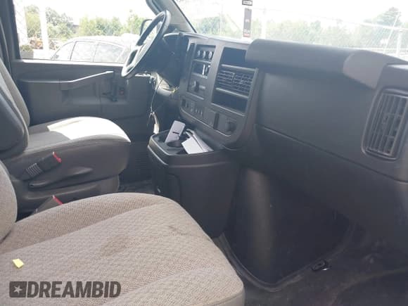 ✅ 2021 Chevrolet Express Cargo • VIN: 1GCWGAFP6M1231601 • Lot: 42763185. Listed on IAAI with 105,783 mi. Free auction sales archive from the USA and detailed vehicle history report at DreamBid. Image 5.