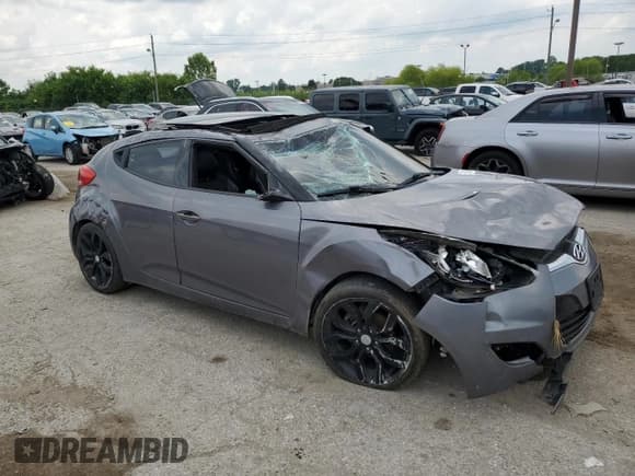 ✅ 2012 Hyundai Veloster w/Black Int • VIN: KMHTC6AD2CU043871 • Lot: 59579284. Wystawiony na Copart z przebiegiem Nie podano. Bezpłatny archiwum sprzedaży aukcyjnych z USA i szczegółowy raport historii pojazdu na DreamBid. Zdjęcie 4.
