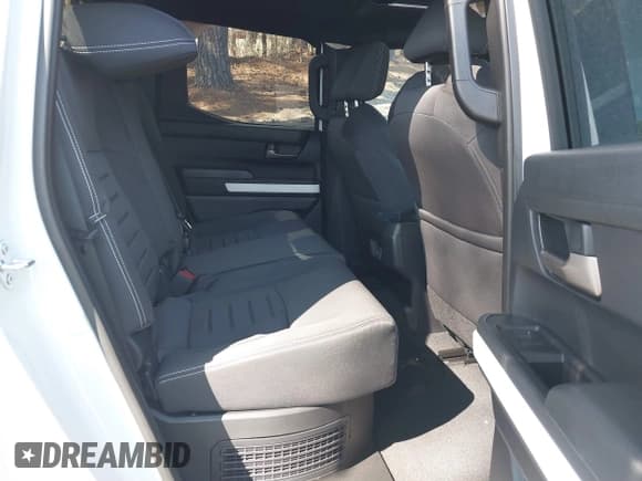 ✅ 2024 Toyota Tacoma TRD Sport Hybrid • VIN: 3TYLC5LN7RT015294 • Lot: 41886724. Listed on IAAI with 157 mi. Free auction sales archive from the USA and detailed vehicle history report at DreamBid. Image 8.