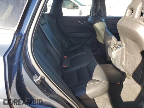 ✅ 2018 Volvo XC60 Inscription • VIN: YV4102RL1J1015970 • Lot: 92197025. Wystawiony na Copart z przebiegiem 94 715 mil. Bezpłatny archiwum sprzedaży aukcyjnych z USA i szczegółowy raport historii pojazdu na DreamBid. Zdjęcie 11.