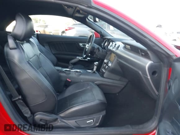 ✅ 2019 Ford Mustang EcoBoost Premium • VIN: 1FATP8UH8K5170934 • Lot: 43560507. Listed on IAAI with 111,094 mi. Free auction sales archive from the USA and detailed vehicle history report at DreamBid. Image 5.