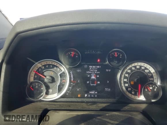 ✅ 2019 Ram 1500 Warlock • VIN: 1C6RR7GTXKS605857 • Lot: 90950195. Wystawiony na Copart z przebiegiem 140 987 mil. Bezpłatny archiwum sprzedaży aukcyjnych z USA i szczegółowy raport historii pojazdu na DreamBid. Zdjęcie 9.