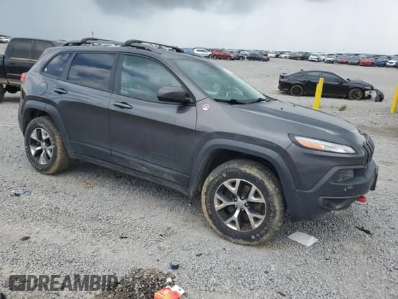 ✅ 2017 Jeep Cherokee Trailhawk L Plus • VIN: 1C4PJMBB3HW580421 • Лот: 61070155. Опубликован ранее на Copart с пробегом 101 336 миль. Бесплатный доступ к архиву аукционных продаж из США и подробный отчёт об истории автомобиля на DreamBid. Изображение 4.