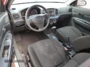 ✅ 2010 Hyundai Accent GS • VIN: KMHCM3AC6AU161518 • Лот: 64688275. Опубликован ранее на Copart с пробегом 145 044 миль. Бесплатный доступ к архиву аукционных продаж из США и подробный отчёт об истории автомобиля на DreamBid. Изображение 8.