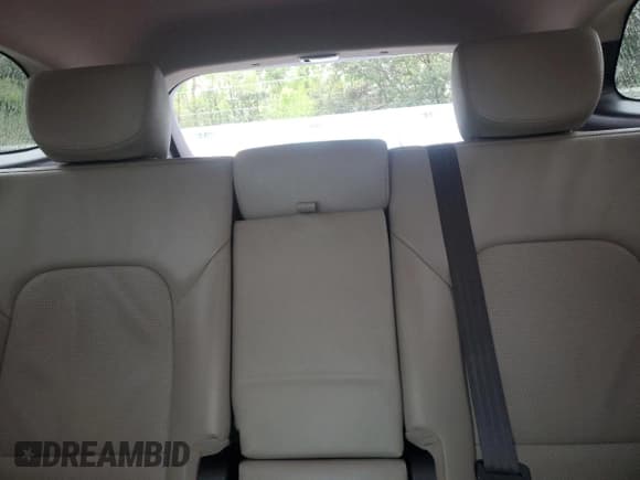 ✅ 2015 Hyundai Santa Fe Limited • VIN: KM8SN4HFXFU105376 • Лот: 51407445. Опубликован ранее на Copart с пробегом 139 279 миль. Бесплатный доступ к архиву аукционных продаж из США и подробный отчёт об истории автомобиля на DreamBid. Изображение 10.