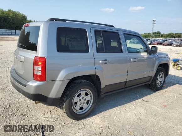 ✅ 2017 Jeep Patriot 75th Anniversary • VIN: 1C4NJRBBXHD141975 • Лот: 65953125. Опубликован ранее на Copart с пробегом 221 727 миль. Бесплатный доступ к архиву аукционных продаж из США и подробный отчёт об истории автомобиля на DreamBid. Изображение 3.