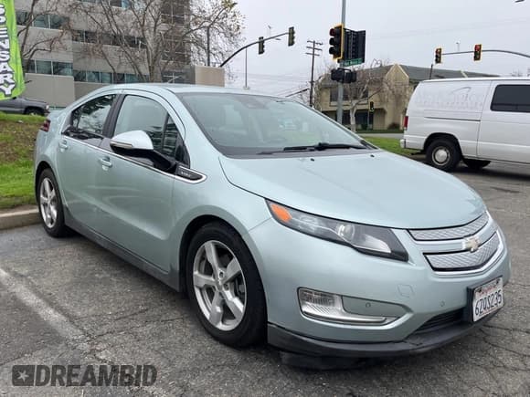 ✅ 2013 Chevrolet Volt • VIN: 1G1RH6E43DU127265 • Lot: 86324294. Listed on Copart with 140,026 mi. Free auction sales archive from the USA and detailed vehicle history report at DreamBid. Image 1.