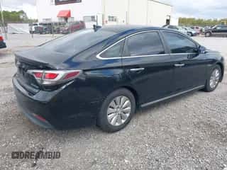 2016 Hyundai Sonata SE с VIN KMHE24L13GA016883, выставлен на аукционе IAAI как лот 43556991 с пробегом 195 478 миль миль и . История ставок и продаж доступна на DreamBid. Изображение 4.