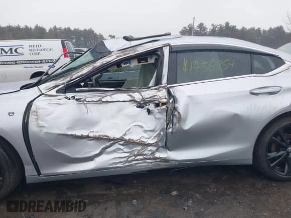 ✅ 2024 Lexus ES 350 F Sport • VIN: 58AJZ1B10RU180242 • Лот: 41456854. Опубликован ранее на IAAI с пробегом 8 809 миль. Бесплатный доступ к архиву аукционных продаж из США и подробный отчёт об истории автомобиля на DreamBid. Изображение 17.