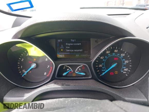 ✅ 2014 Ford Escape SE • VIN: 1FMCU9GX3EUB06947 • Lot: 42193325. Wystawiony na IAAI z przebiegiem 138 923 mil. Bezpłatny archiwum sprzedaży aukcyjnych z USA i szczegółowy raport historii pojazdu na DreamBid. Zdjęcie 7.