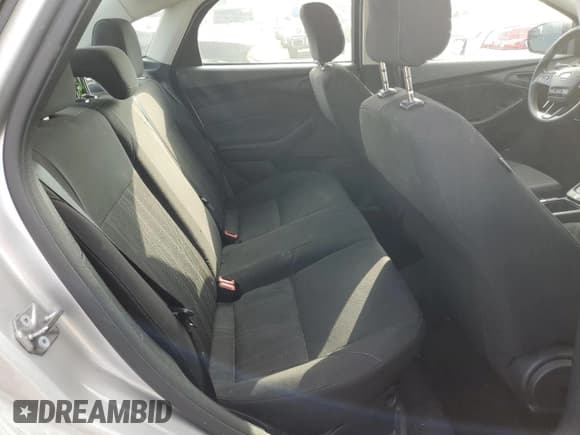 ✅ 2017 Ford Focus S • VIN: 1FADP3E21HL263932 • Lot: 80700175. Wystawiony na Copart z przebiegiem 59 441 mil. Bezpłatny archiwum sprzedaży aukcyjnych z USA i szczegółowy raport historii pojazdu na DreamBid. Zdjęcie 10.