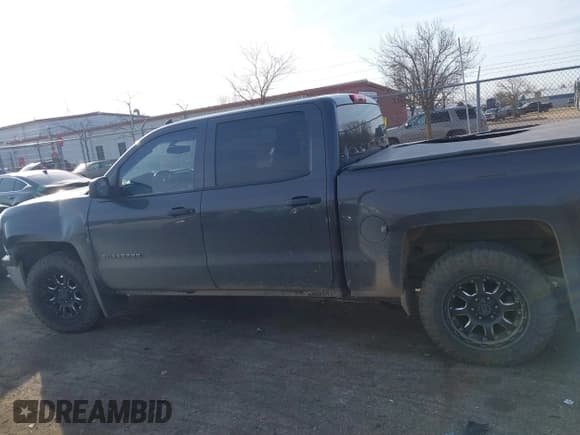 ✅ 2014 Chevrolet Silverado 1500 LT • VIN: 3GCUKREC5EG520698 • Lot: 41802165. Wystawiony na IAAI z przebiegiem 191 697 mil. Bezpłatny archiwum sprzedaży aukcyjnych z USA i szczegółowy raport historii pojazdu na DreamBid. Zdjęcie 14.